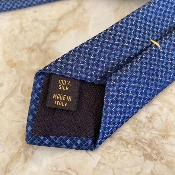Louis Vuitton LV Monogram 100% Silk Tie - Picture 10 of 11